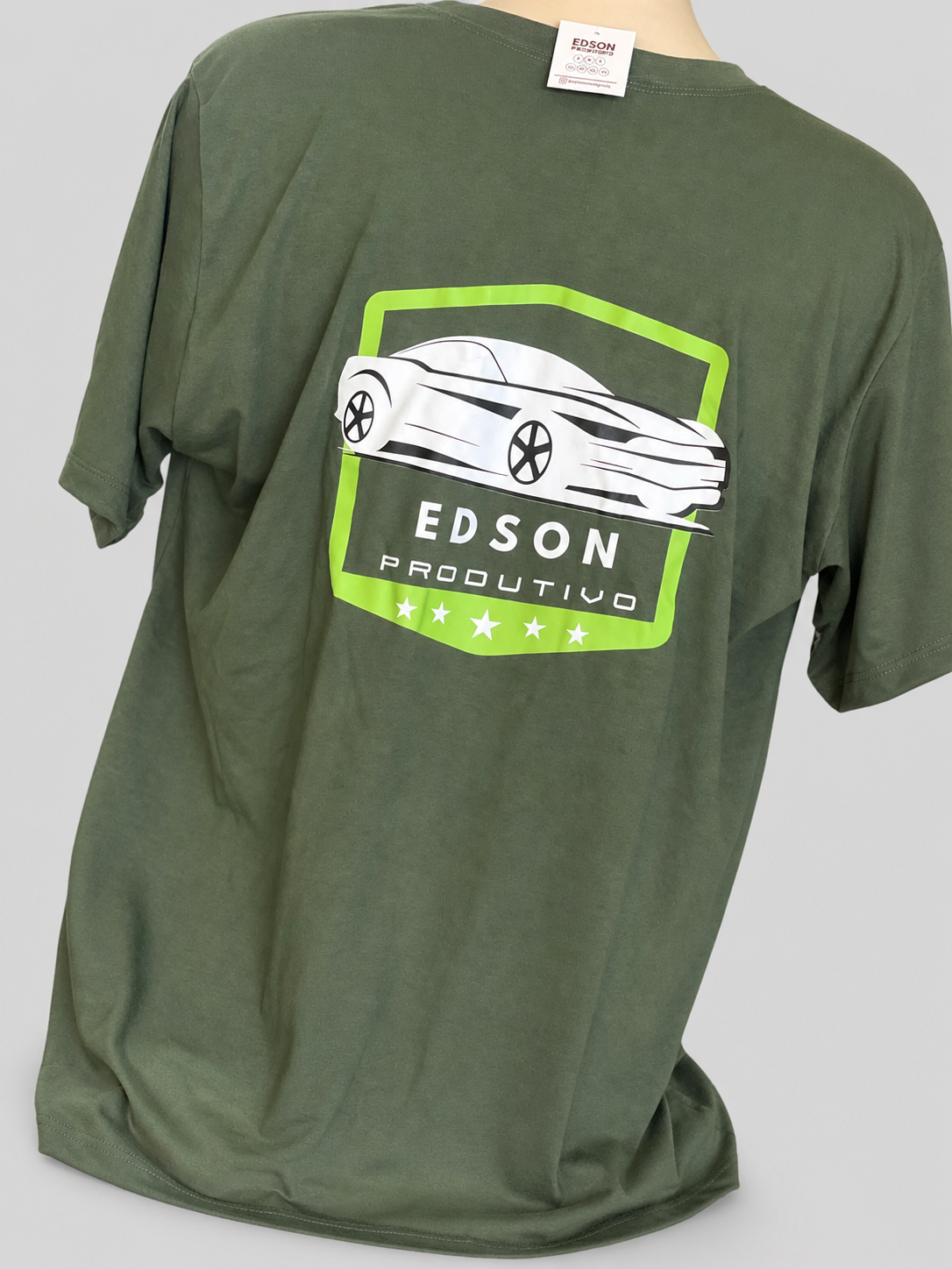 Camiseta PV verde com estampa DTF grande nas costas